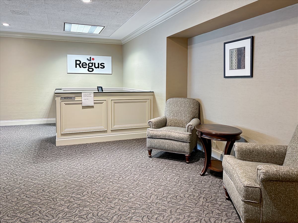 This is a photo of the office space available to rent on 370 Main Street, 11th & 12th Floor