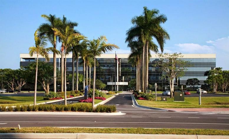 Trenton Building available for companies in Doral