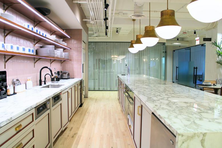 20, North Wacker Drive, Suite 1000 Office Images
