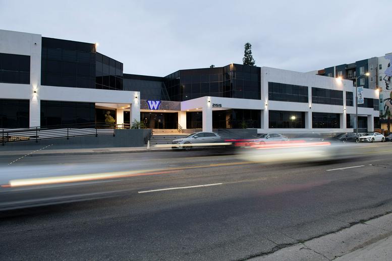 Photo of Office Space on 21515 Vanowen Street Los Angeles