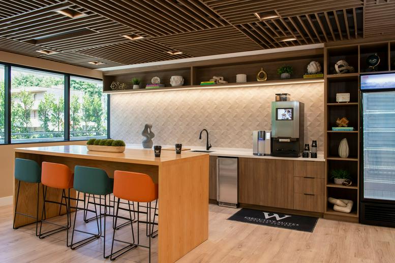 Office for Rent on 21515 Vanowen Street Los Angeles 