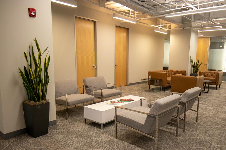 33, North Dearborn Street Office Images