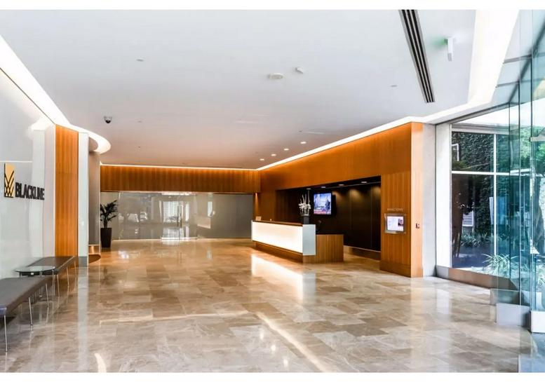 21300 Victory Blvd., 3rd Floor Office Images