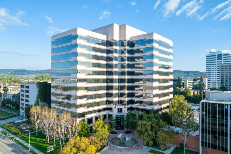 21300 Victory Blvd., 3rd Floor Office Images