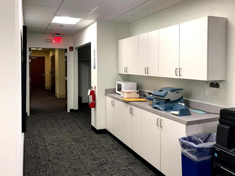371 Hoes Ln, 200 Office Images