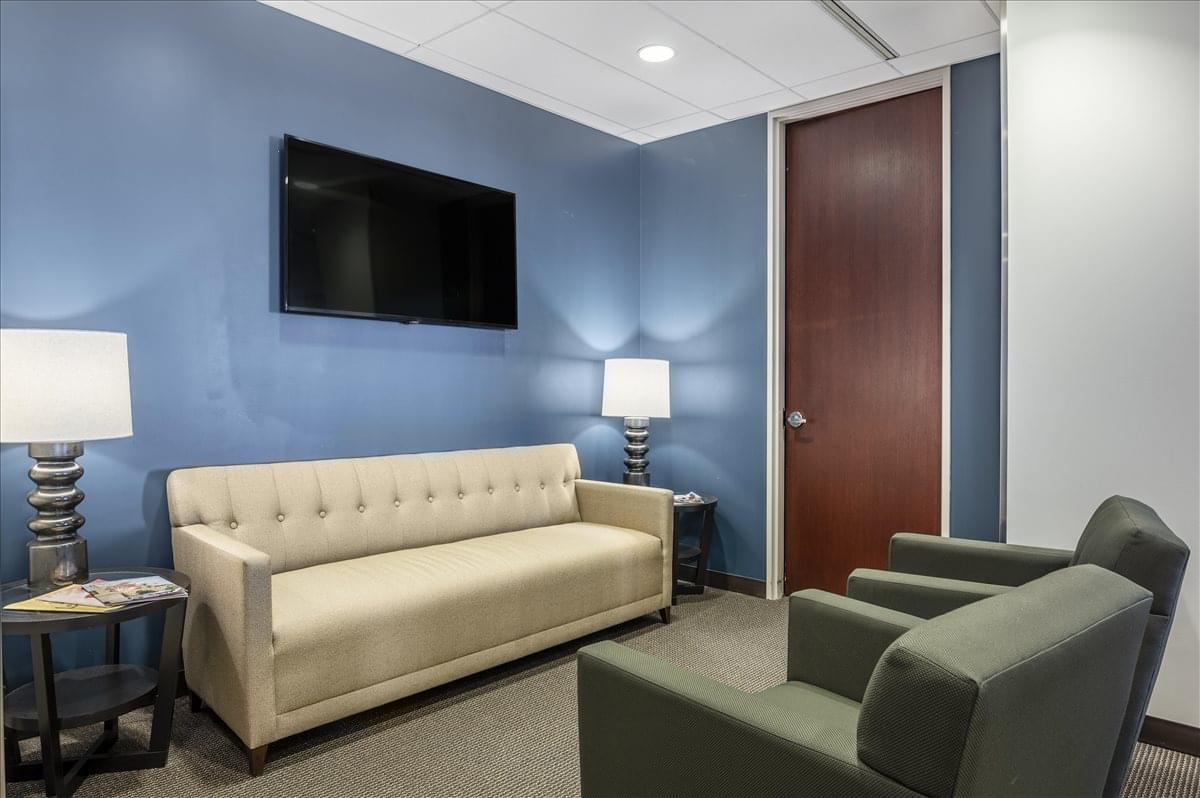 This is a photo of the office space available to rent on 601 Tower, 601 Carlson Pkwy, Carlson Center