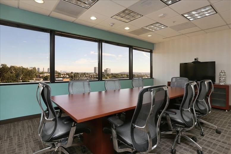 11601 Wilshire Blvd Office Images