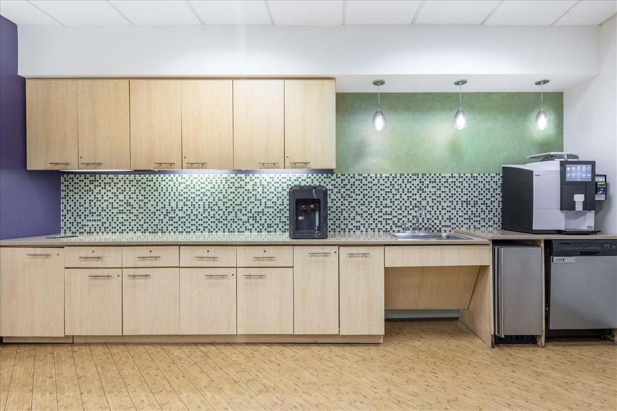 Mack Cali Center, 140 E Ridgewood Ave Office Space - Paramus