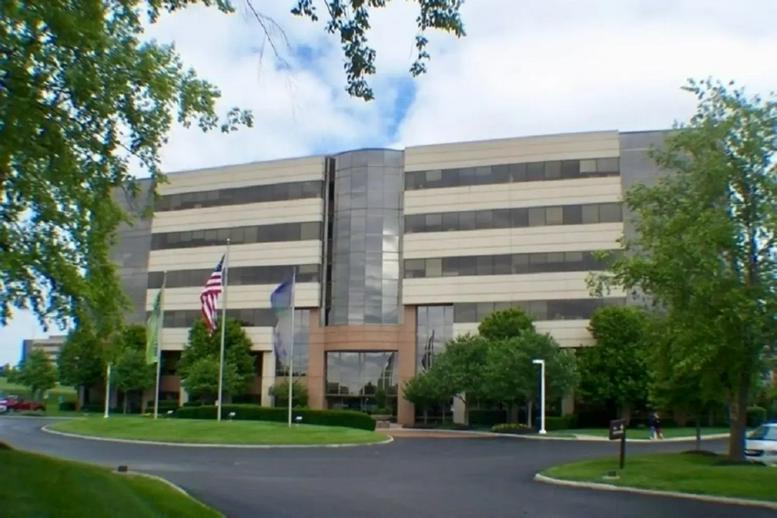 1900 Polaris Parkway, Suite 450 Office Images