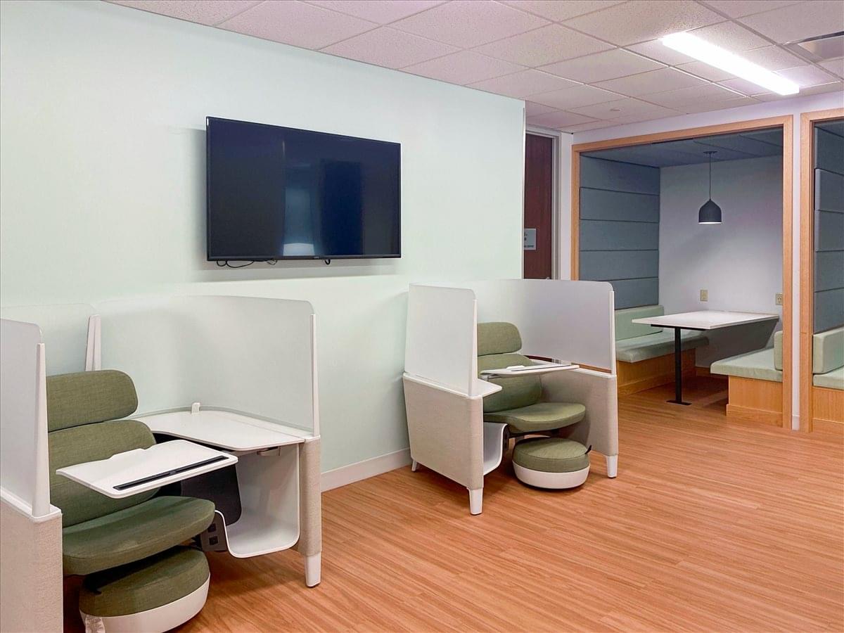 Towers of Kenwood, 8044 Montgomery Road, Kenwood/West Chester Office for Rent in Cincinnati 