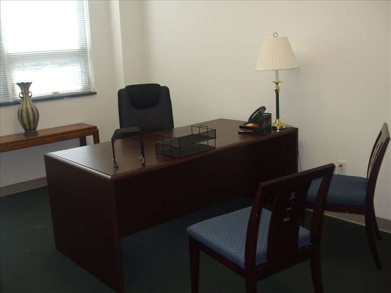 1518 Willow Lawn Dr Office Images