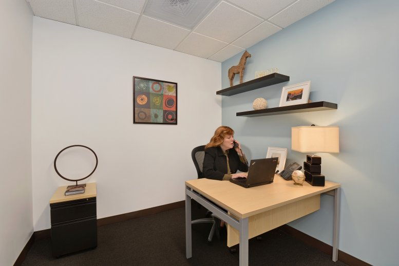 Phoenix Tower, Greenway Plaza, 33rd Fl, 3200 Southwest Fwy Office Images