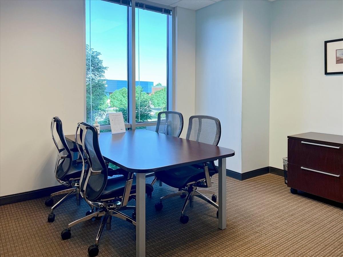 Linville Building, 10130 Perimeter Pkwy, North Lake, Wedgewood Office for Rent in Charlotte 