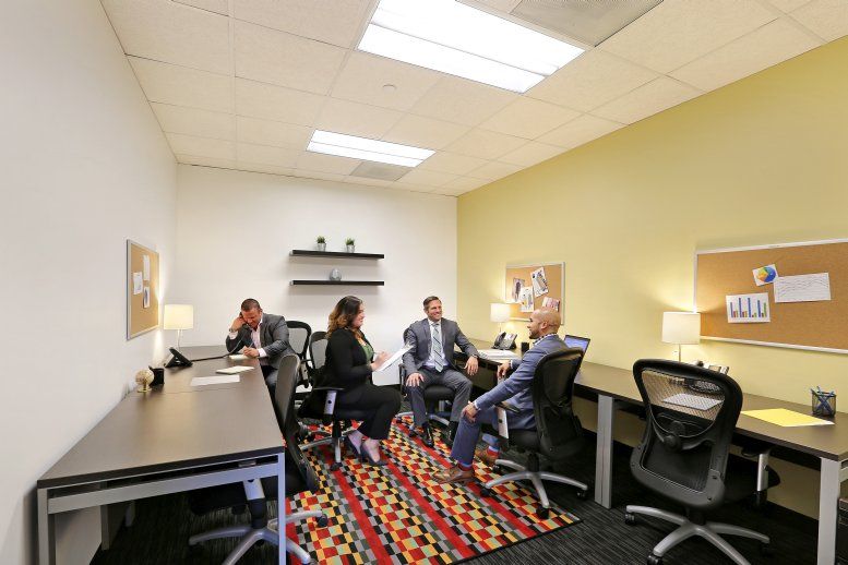 2500 Broadway, Santa Monica Office Images