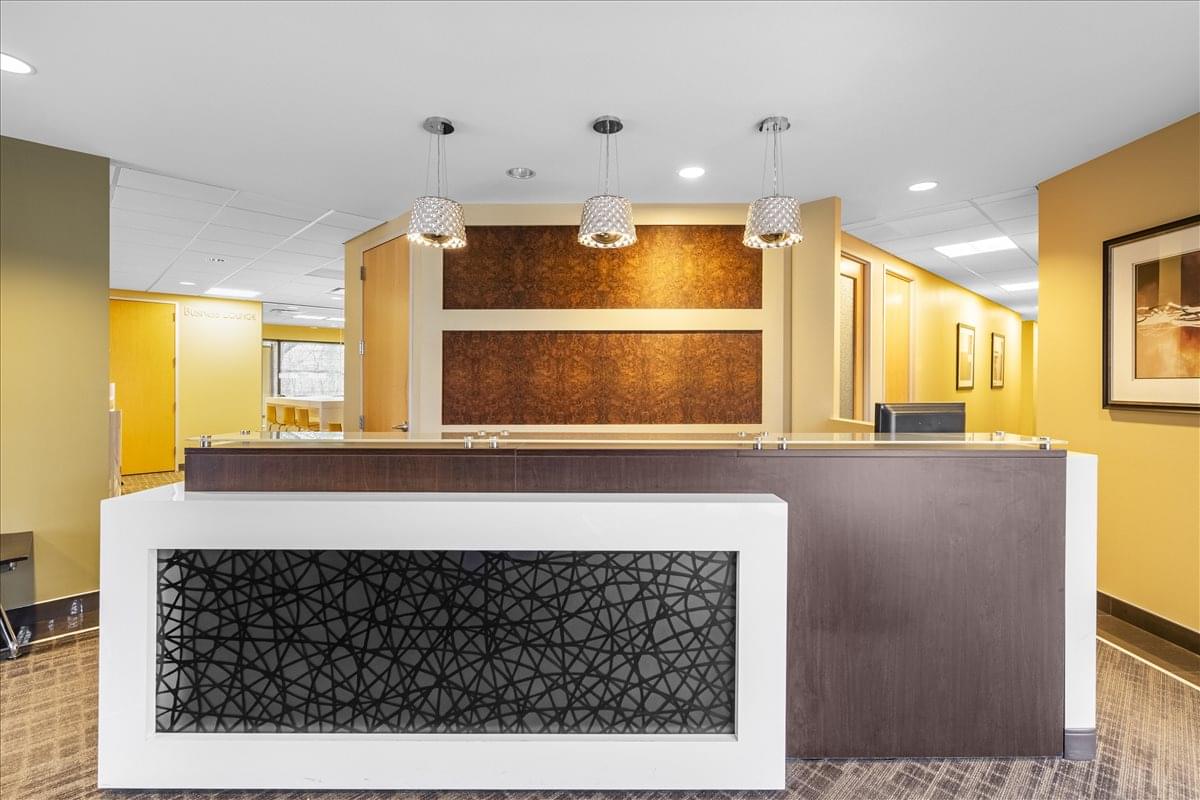 Photo of Office Space on 100 Horizon Center Blvd Trenton 