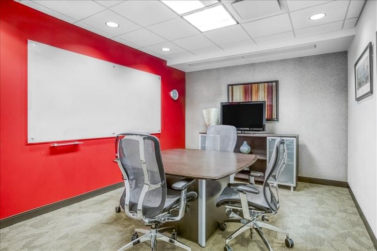 Office for Rent on HUB Tower, 699 Walnut St, 4th Fl, Downtown Des Moines Des Moines 