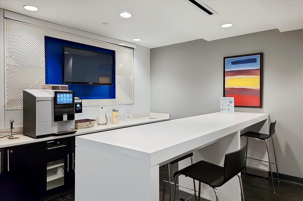 Picture of Two Logan Square, 100 N 18th St, Logan Square, Center City Office Space available in Philadelphia