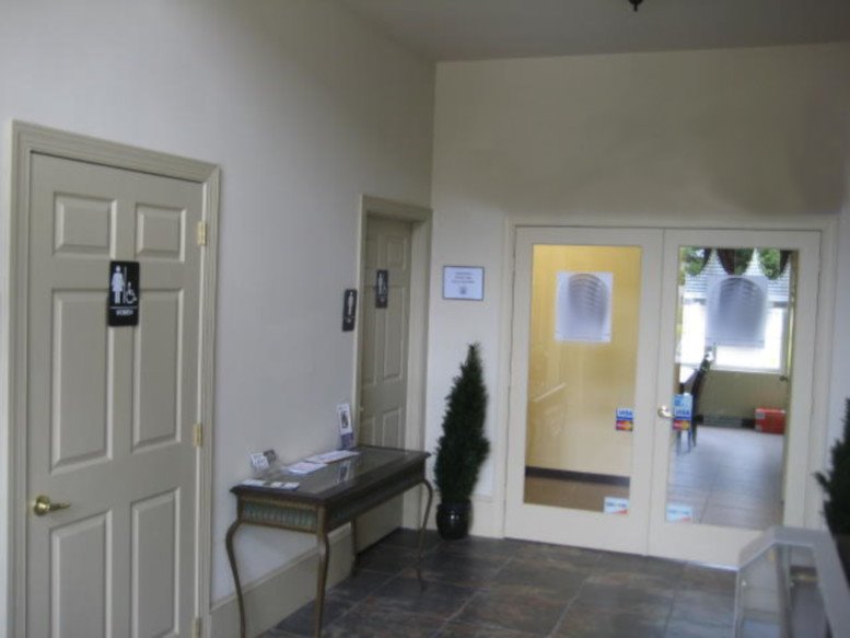 335 E Jimmie Leeds Rd Office Images