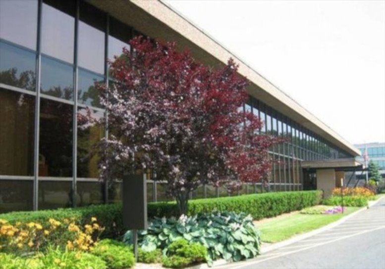 560 Sylvan Ave available for companies in Fort Lee
