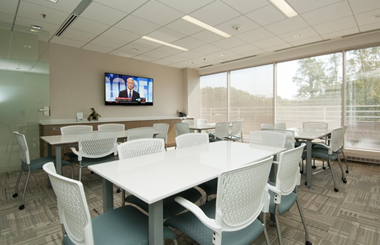 Tysons Dulles Plaza, 1420 Spring Hill Rd Office Images