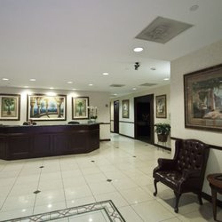 1375 Gateway Blvd Office Images