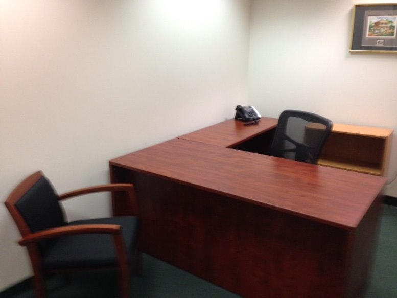 975 Cobb Place Blvd Office Images