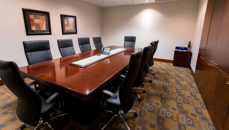 Dallas Love Field Airport, 8008 Herb Kelleher Way Office Images
