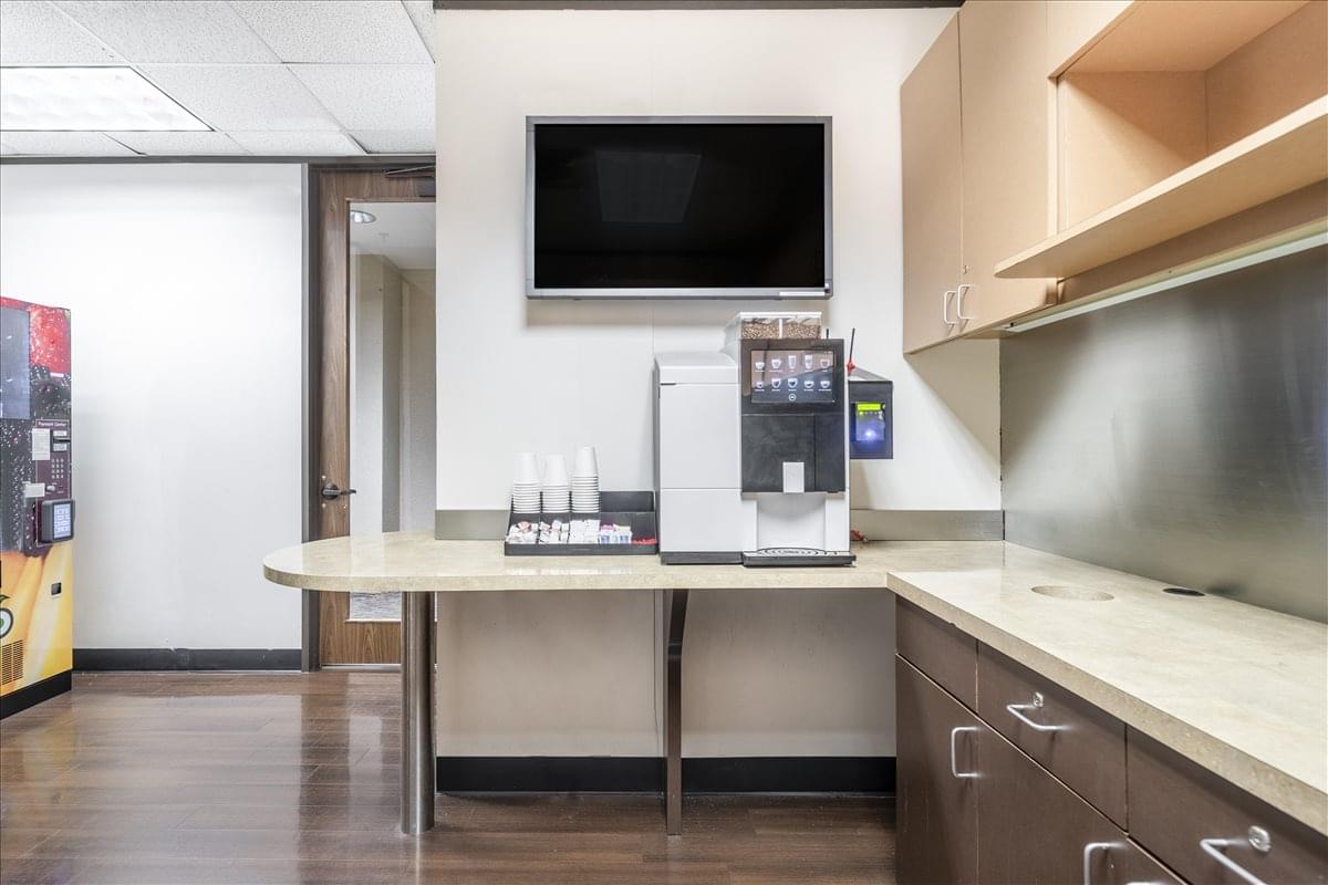 Photo of Office Space available to rent on River Oaks Tower, 3730 Kirby Dr, Greenway Upper Kirby, Houston