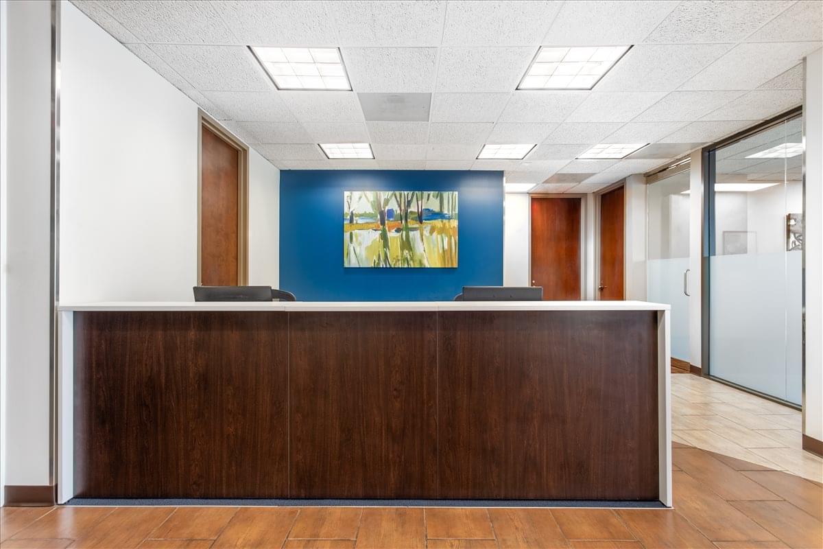 Poydras Center, 650 Poydras St, Central Business District Office Space - New Orleans