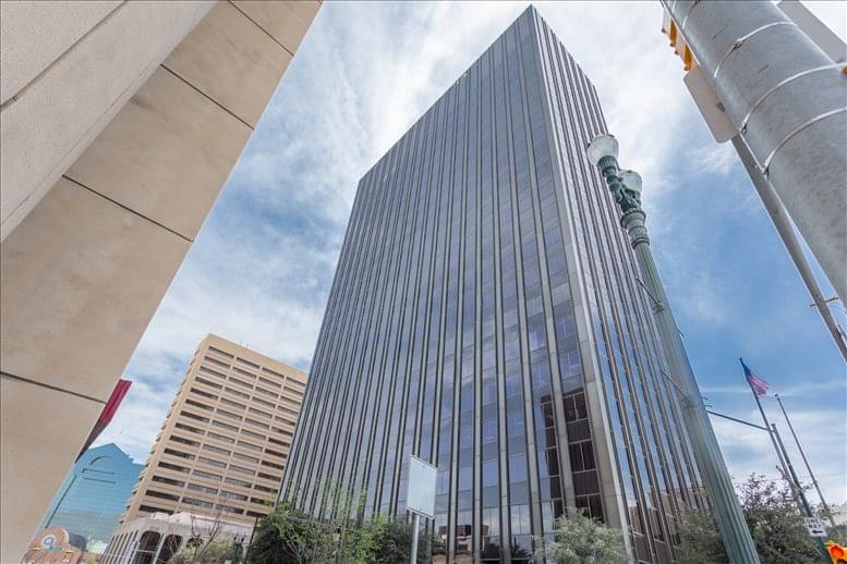 Wells Fargo Plaza available for companies in El Paso