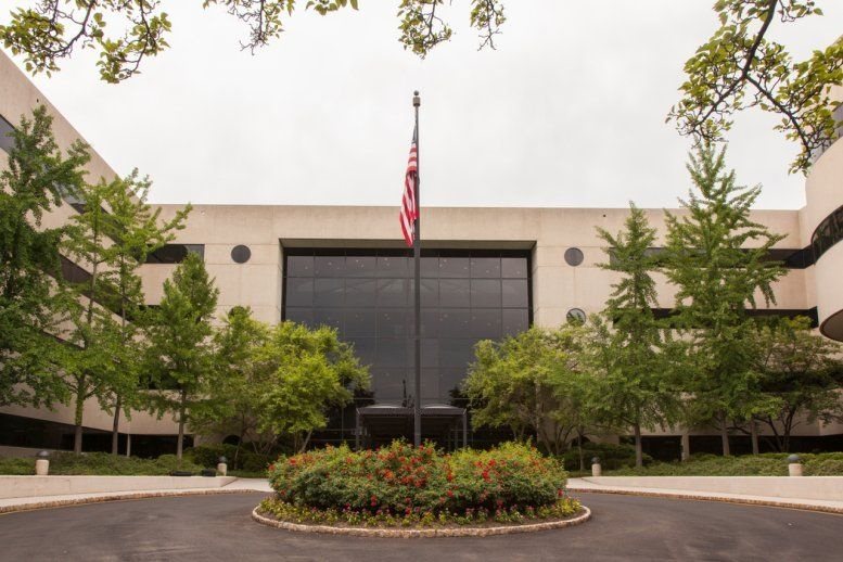 100 Connell Dr available for companies in Berkeley Heights