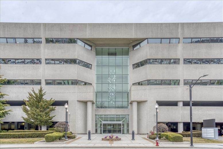 NYCB Plaza, 100 Duffy Ave Office Space - Hicksville