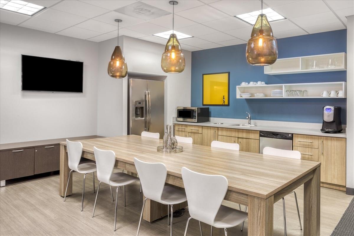 This is a photo of the office space available to rent on Regions Center, 400 W Capitol Ave, Downtown Little Rock