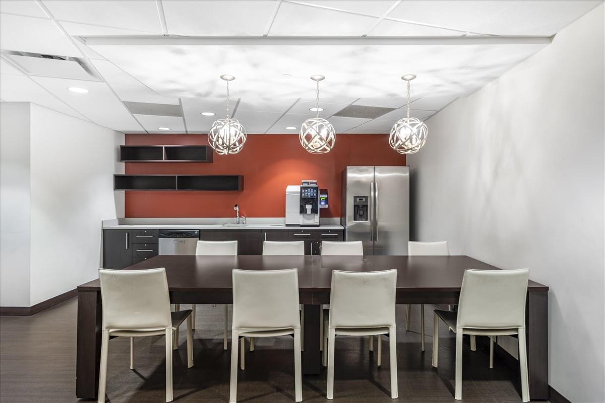 1129 Northern Blvd, M Office for Rent in Manhasset 