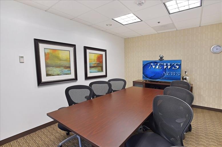 200 Continental Dr available for companies in Newark