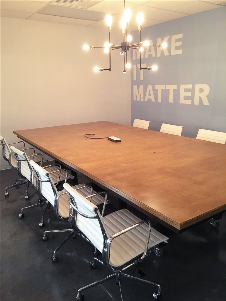 Hartford Building available for companies in Dallas