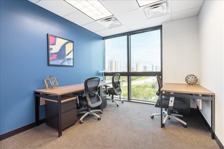 Turnberry Plaza available for companies in Aventura