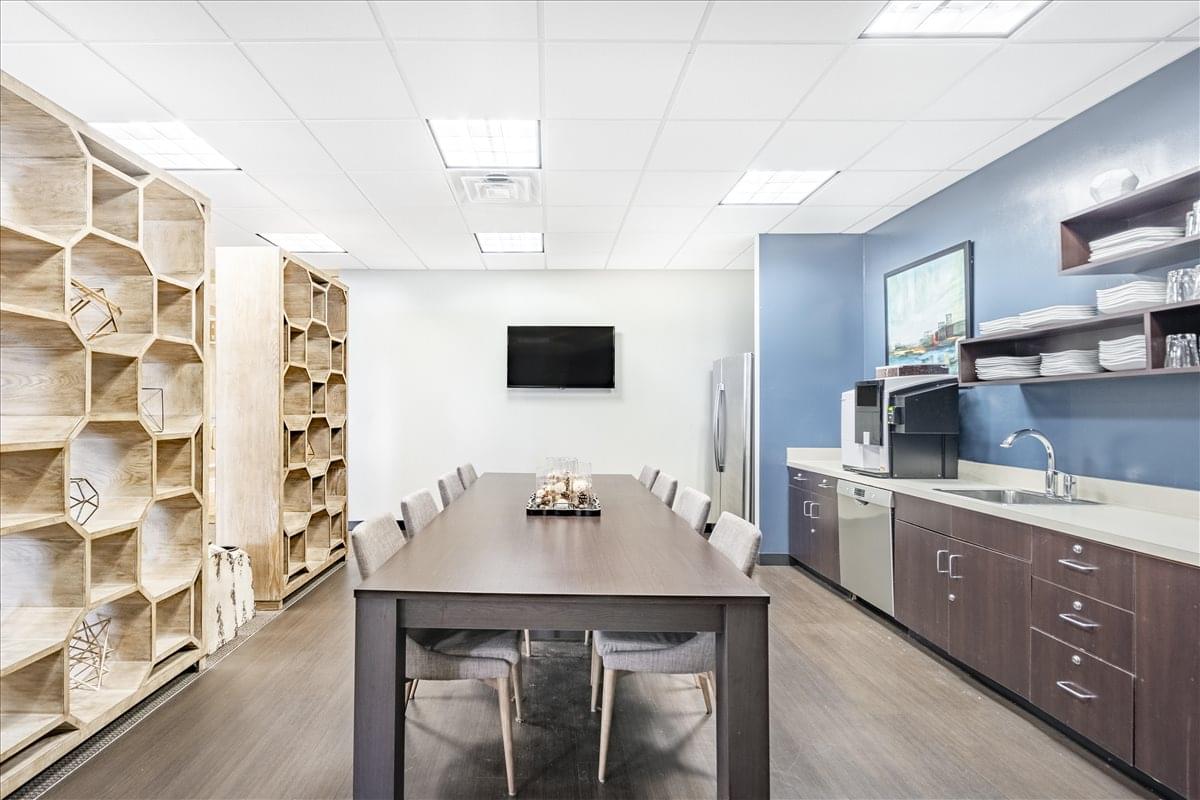 This is a photo of the office space available to rent on Regions Tower, 333 Texas St, Downtown Riverfront