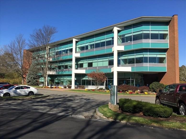2 Burlington Woods Dr available for companies in Burlington