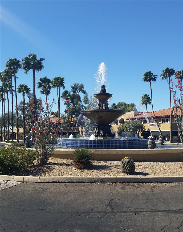 Plaza At Squaw Peak III, 7600 N 15th St Office Images