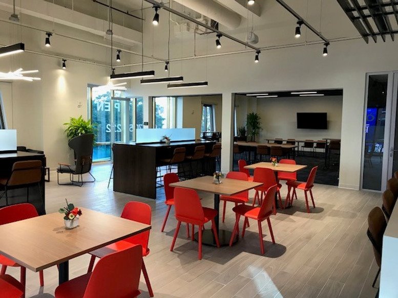 Fifth Third Center, 21 E State St Office Images