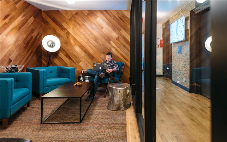 Chase Tower, 221 W 6th Street Office Images