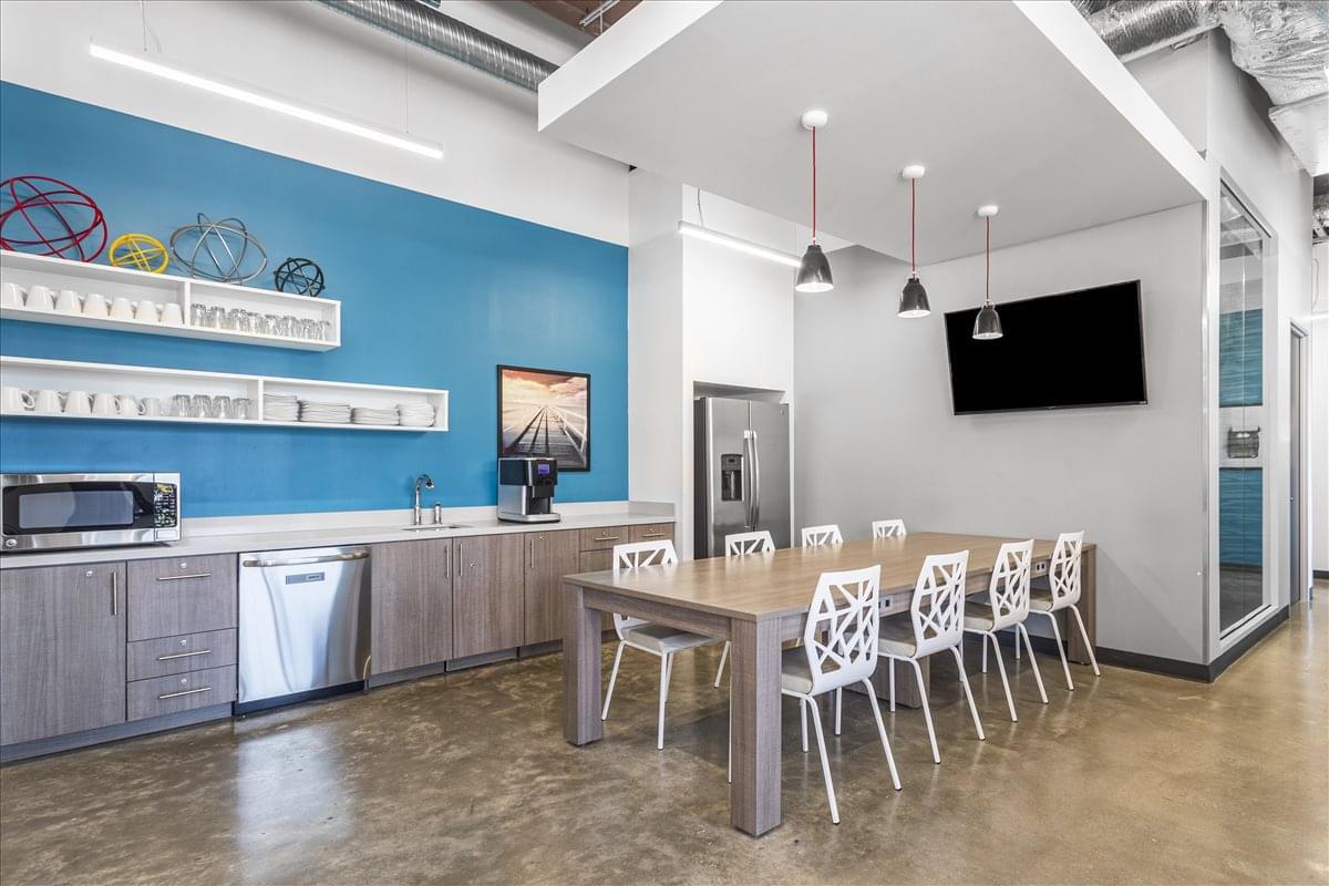 This is a photo of the office space available to rent on Fountain Park Center, 1901 Manhattan Blvd
