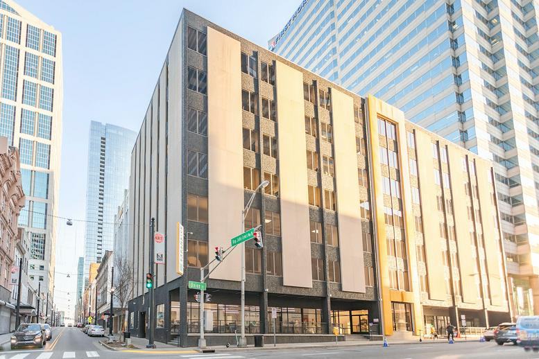 501 Union St, Downtown Office Space - Nashville