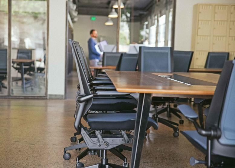 440 East Route 66 Office Images