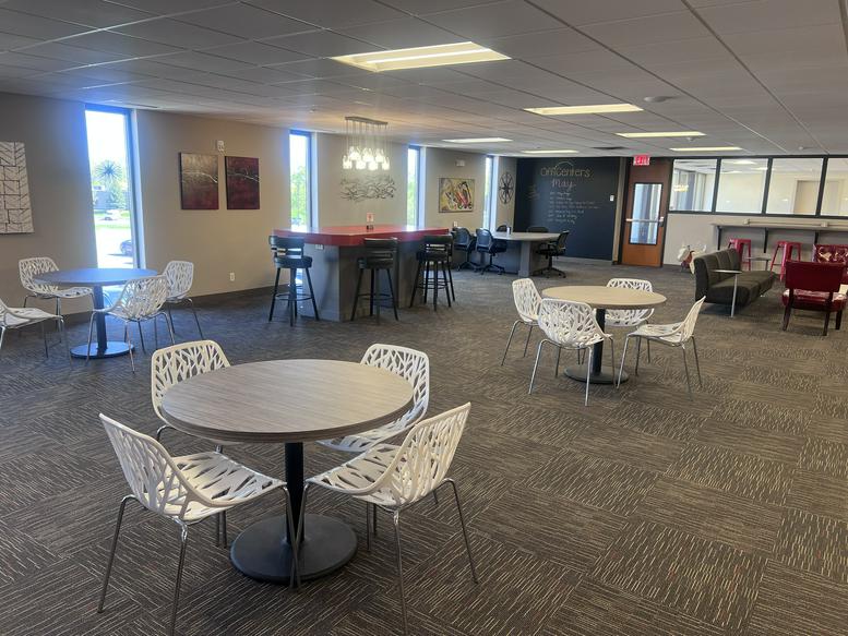 2042 Wooddale Dr Office for Rent in Woodbury 
