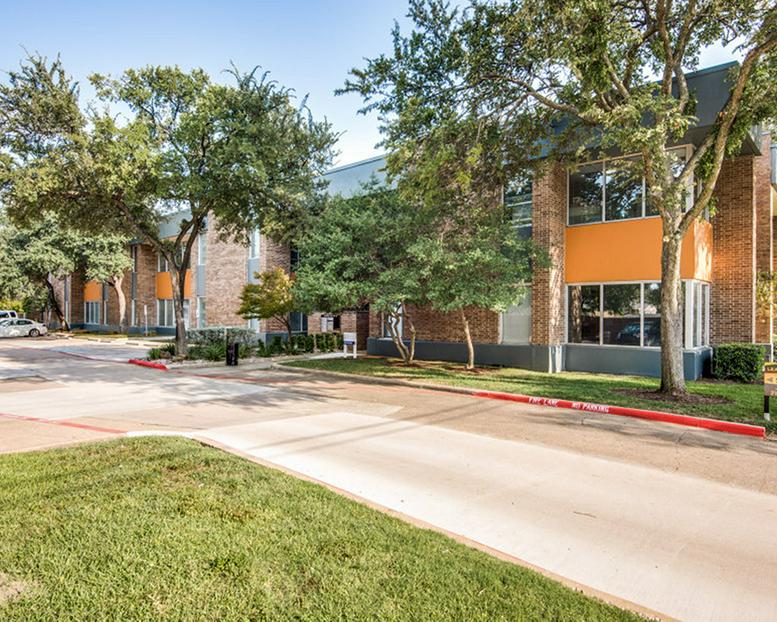 Cambridge Office Park available for companies in North Dallas