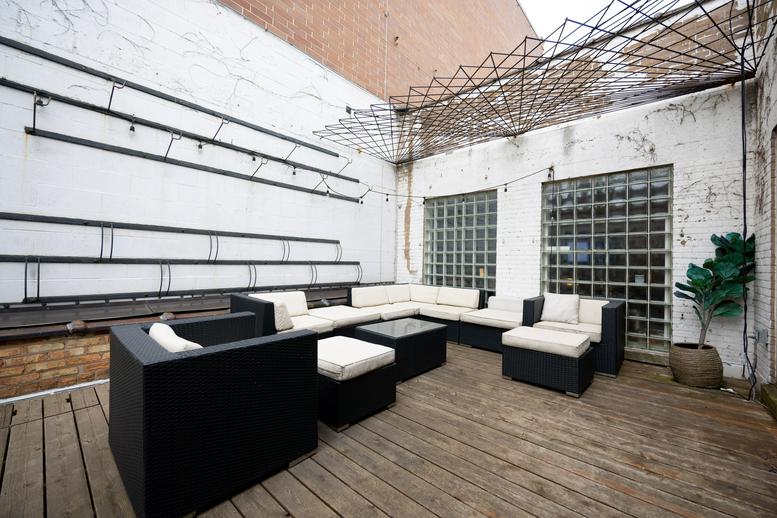 Photo of Office Space on 1212 North Ashland Avenue Chicago 
