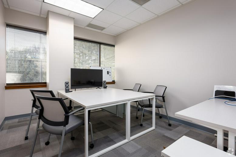 Photo of Office Space available to rent on 806 Green Valley Rd, Guilford Hills, Greensboro