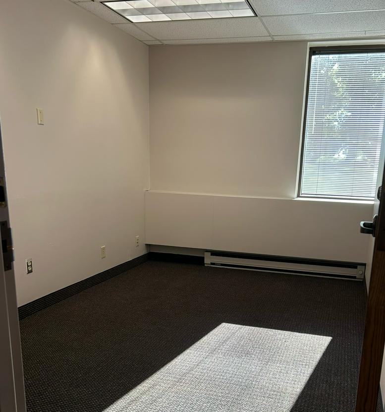 5200 Willson Road, Suite 150 Office Images